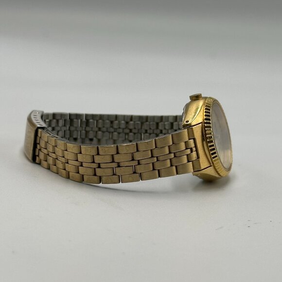 Lorus Watch Women Gold Tone St. Lukes Hospital Dial New Battery 6.5 Inch - Picture 8 of 11